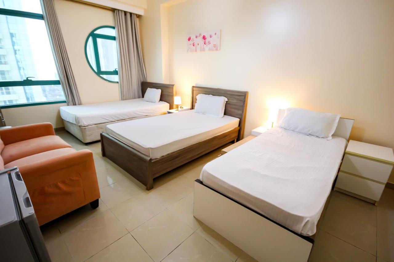 Big Rooms For ' Girls ' Only At Dubai, Marina Exterior photo