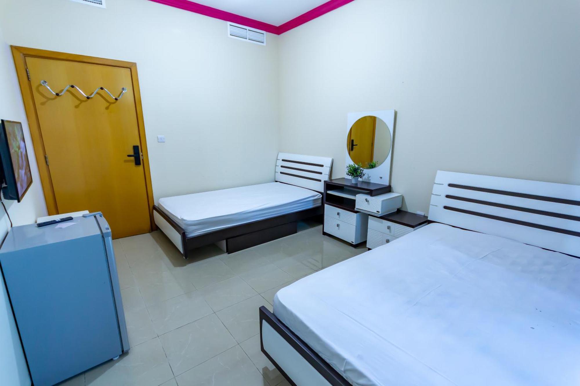 Big Rooms For ' Girls ' Only At Dubai, Marina Exterior photo