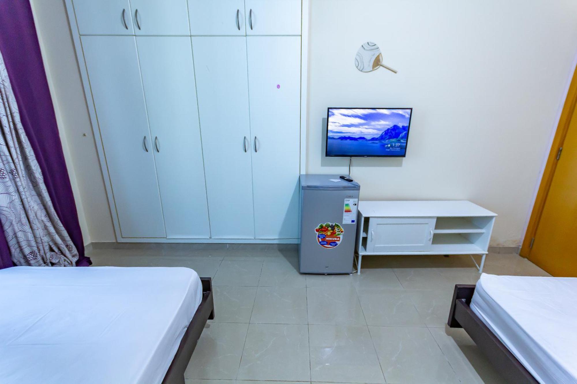 Big Rooms For ' Girls ' Only At Dubai, Marina Exterior photo