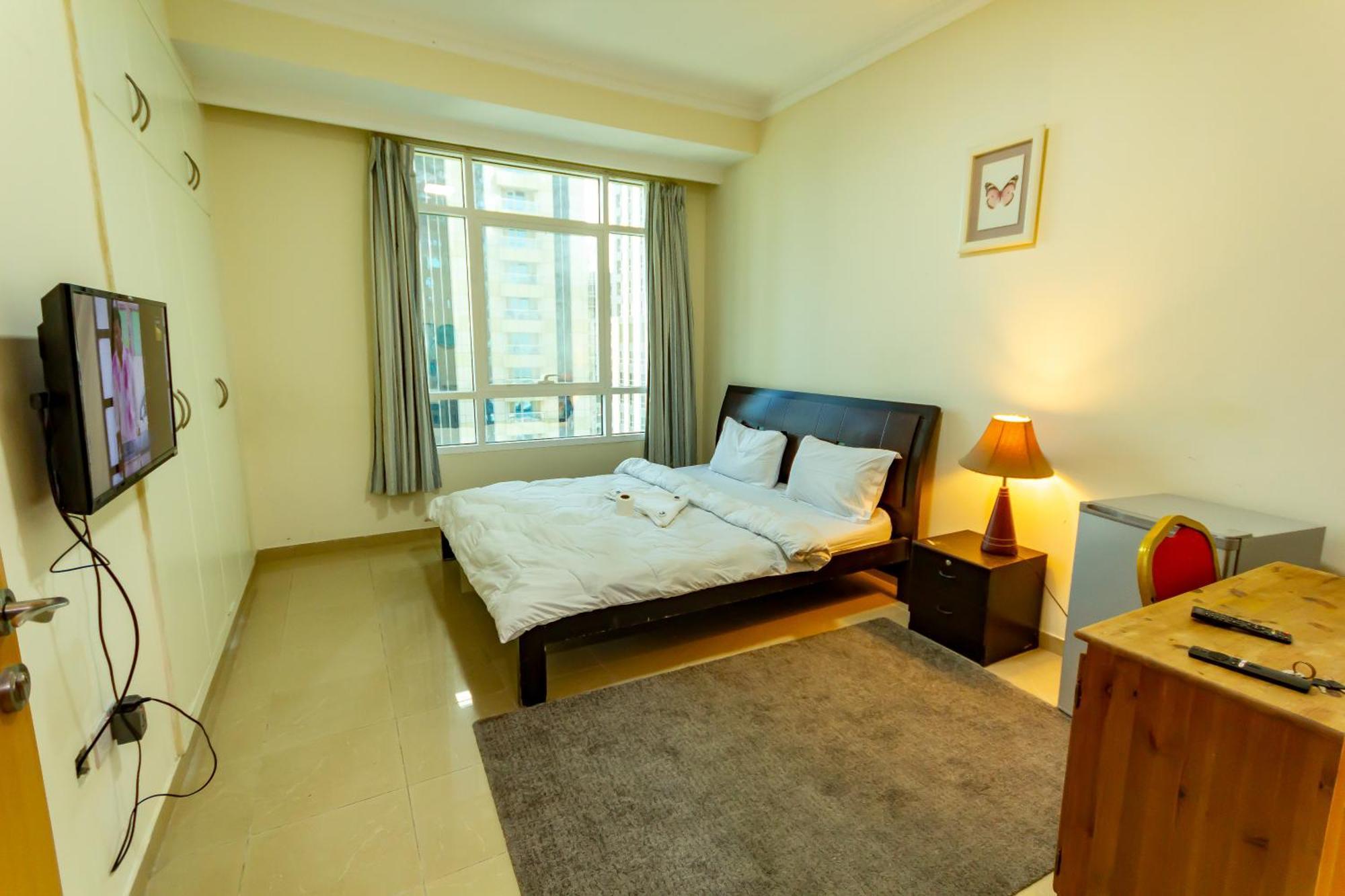 Big Rooms For ' Girls ' Only At Dubai, Marina Exterior photo