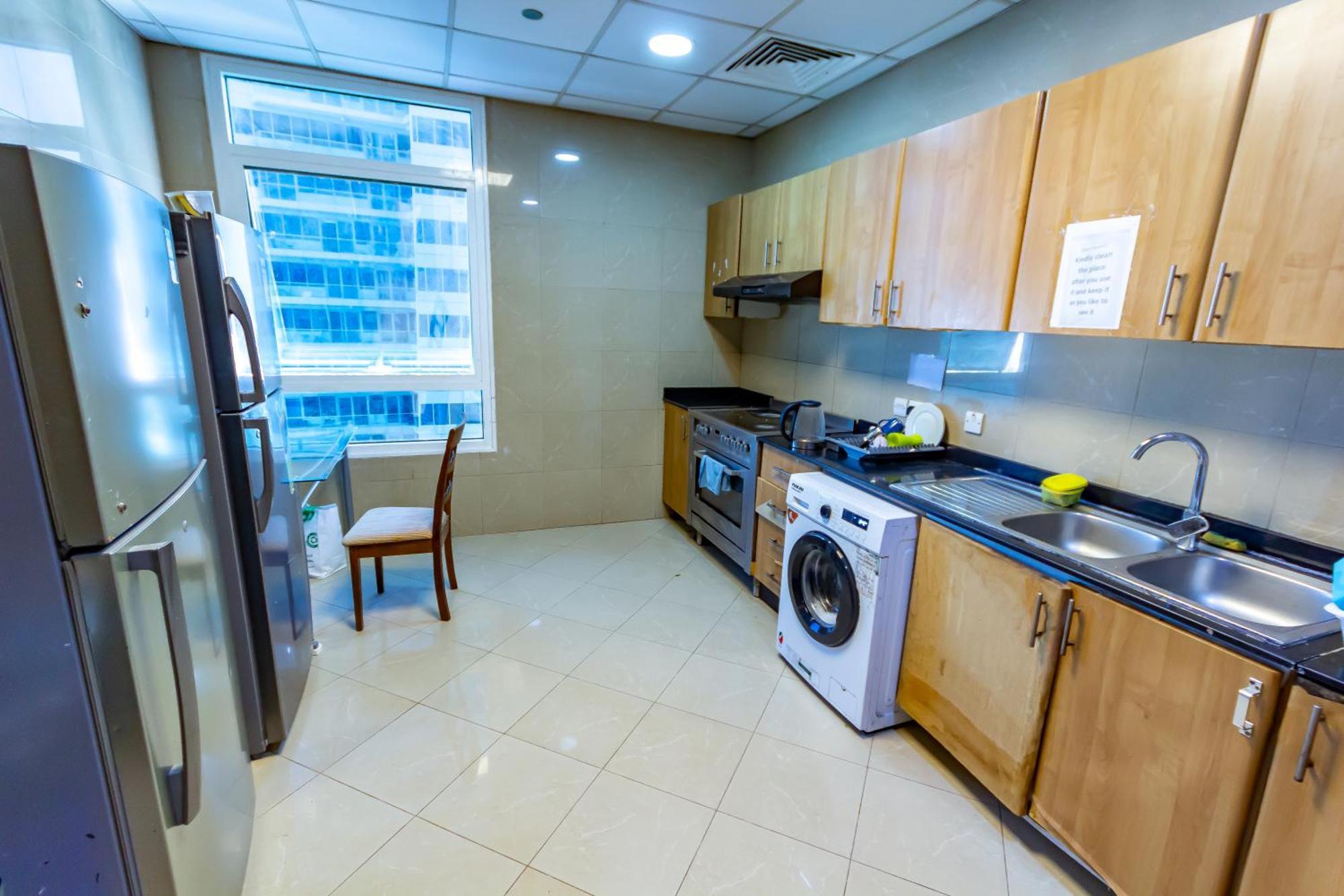 Big Rooms For ' Girls ' Only At Dubai, Marina Exterior photo