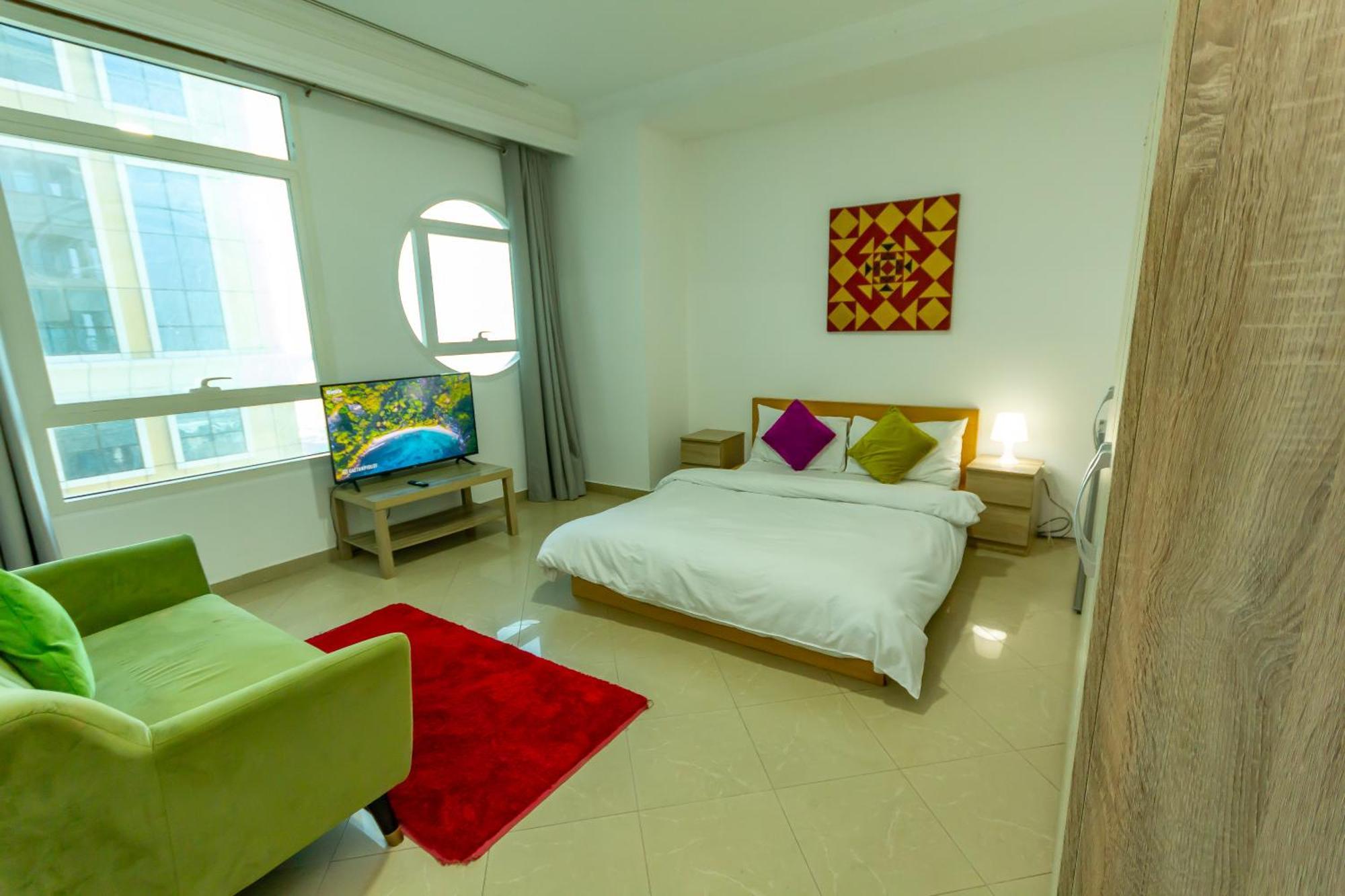 Big Rooms For ' Girls ' Only At Dubai, Marina Exterior photo