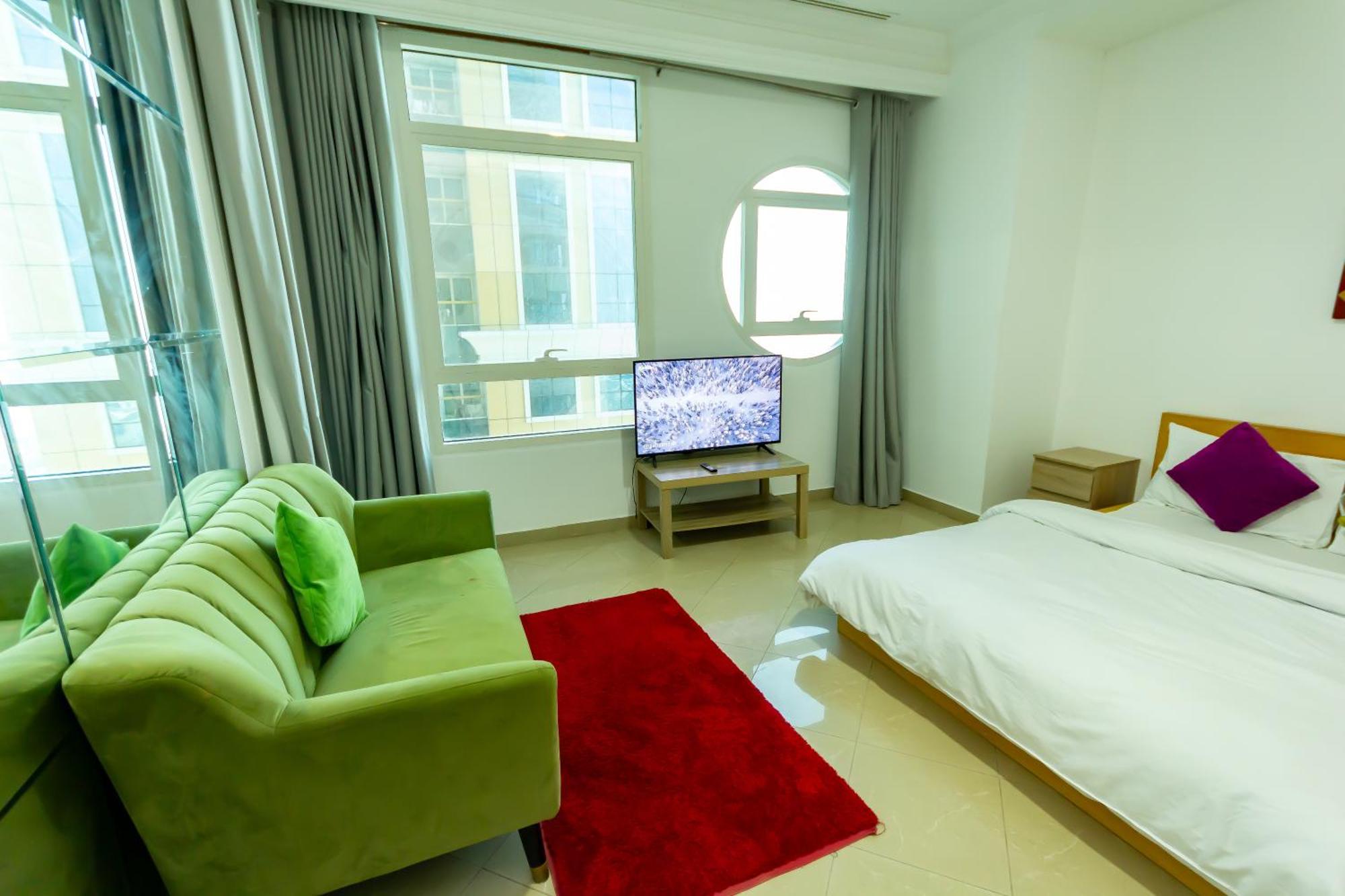 Big Rooms For ' Girls ' Only At Dubai, Marina Exterior photo