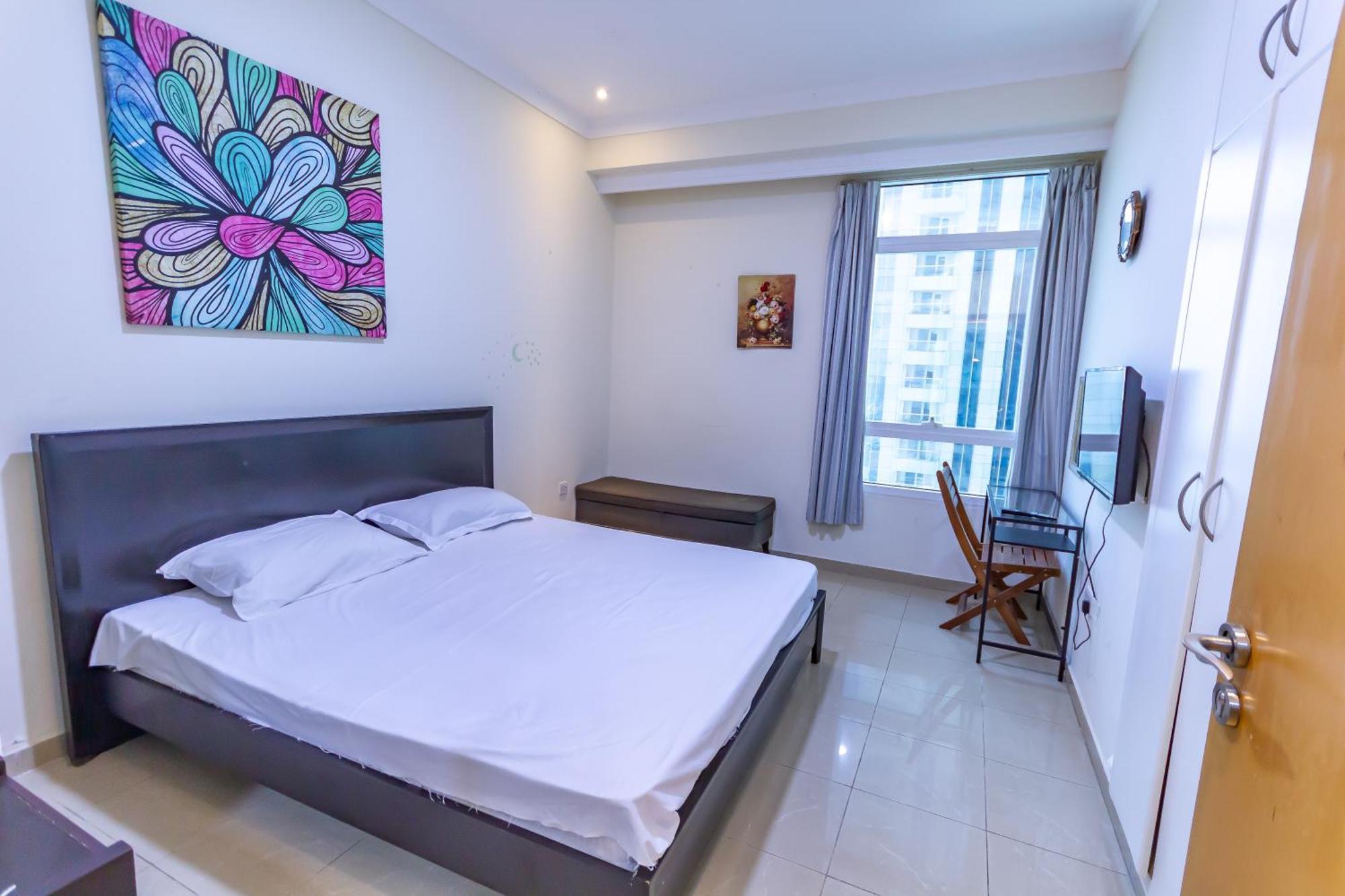 Big Rooms For ' Girls ' Only At Dubai, Marina Exterior photo