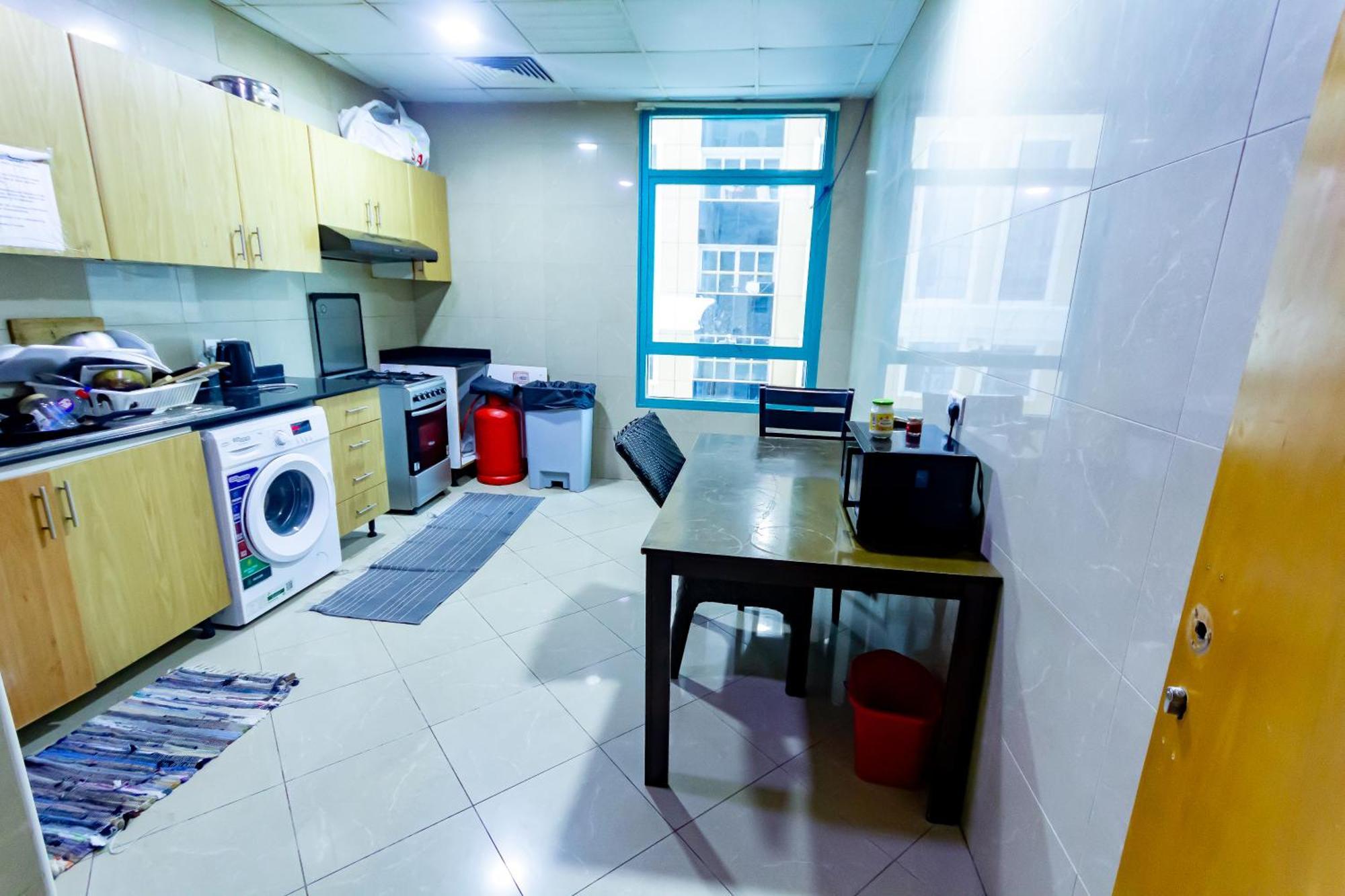 Big Rooms For ' Girls ' Only At Dubai, Marina Exterior photo