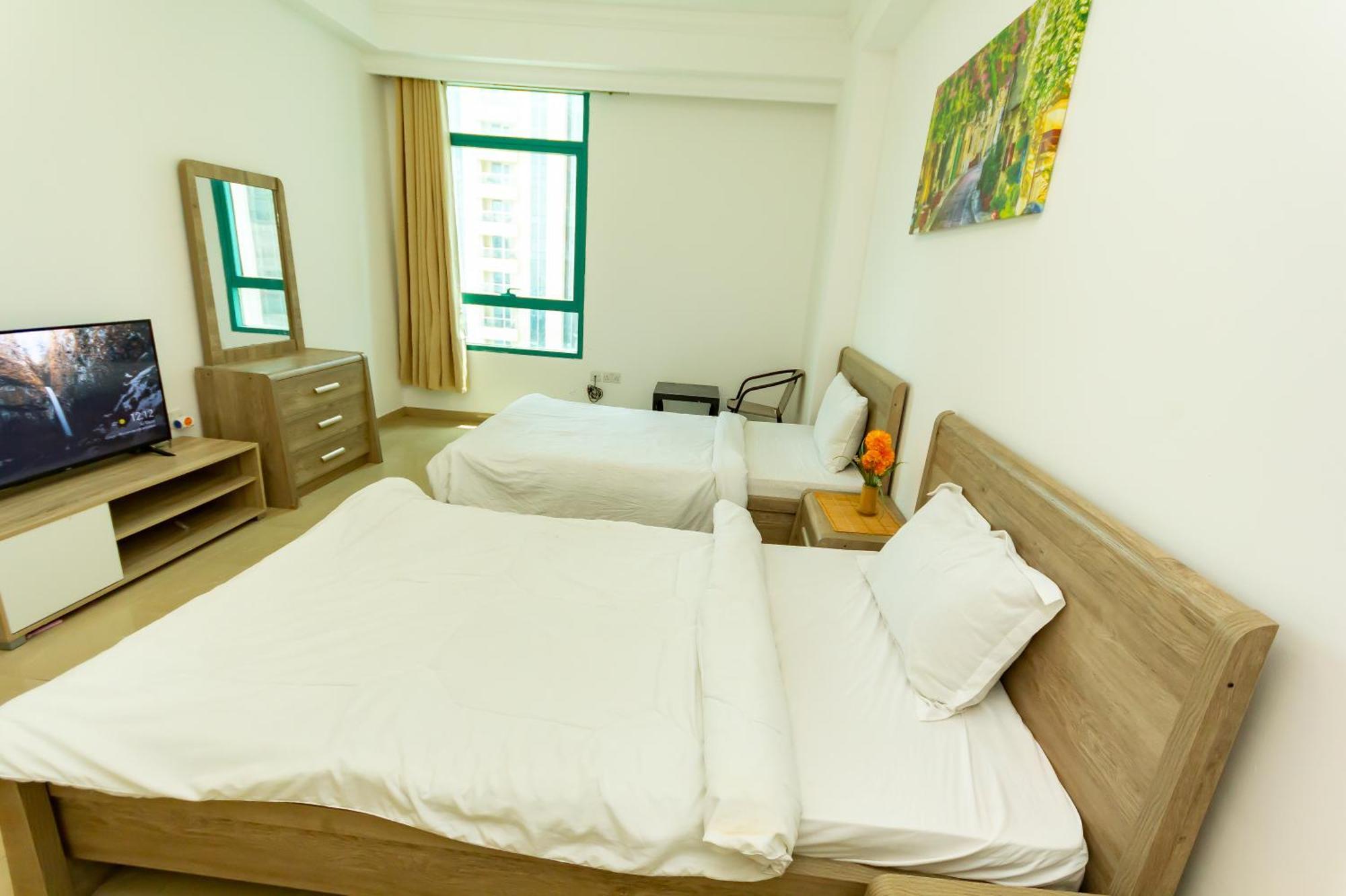 Big Rooms For ' Girls ' Only At Dubai, Marina Exterior photo