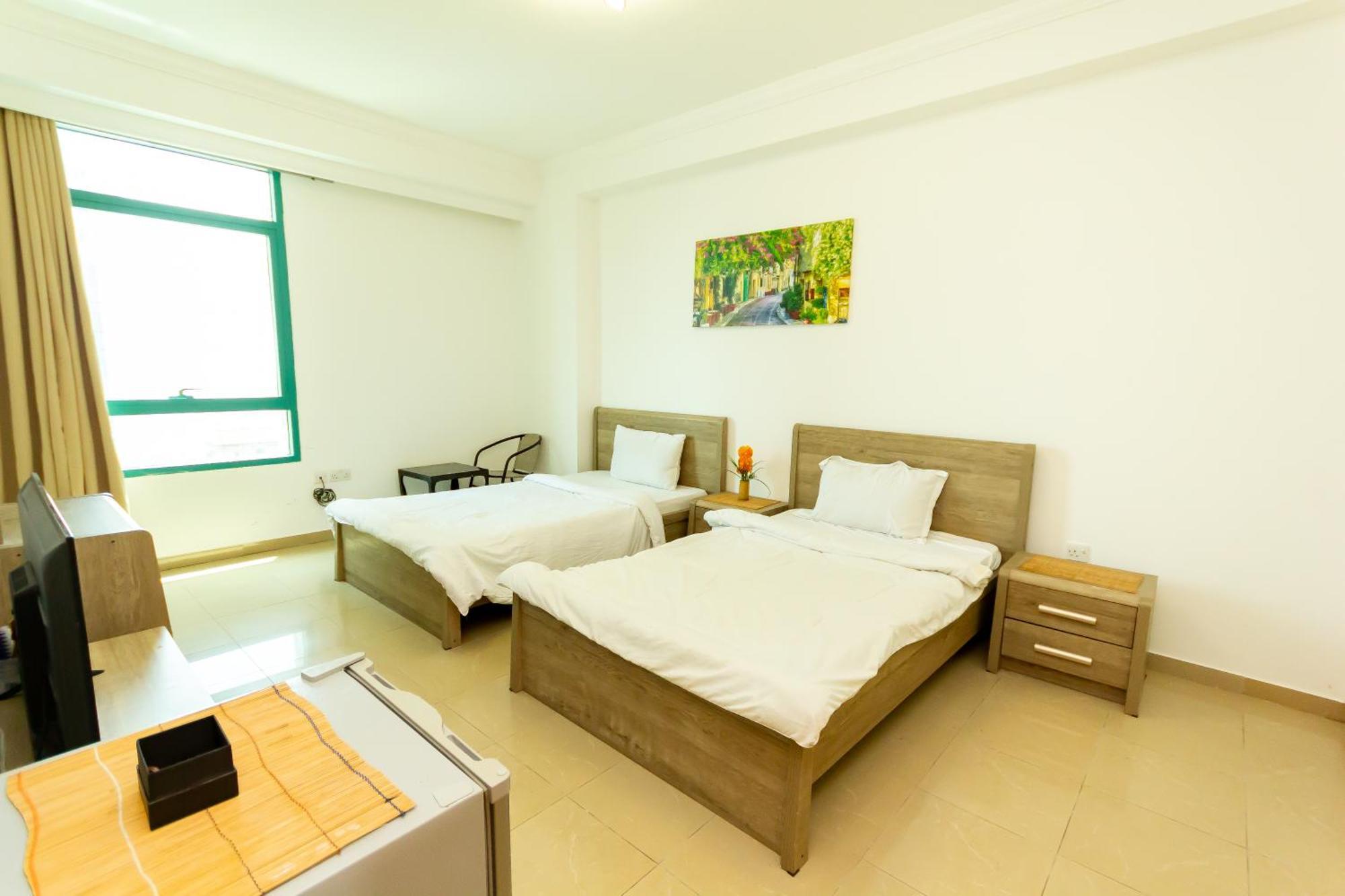 Big Rooms For ' Girls ' Only At Dubai, Marina Exterior photo