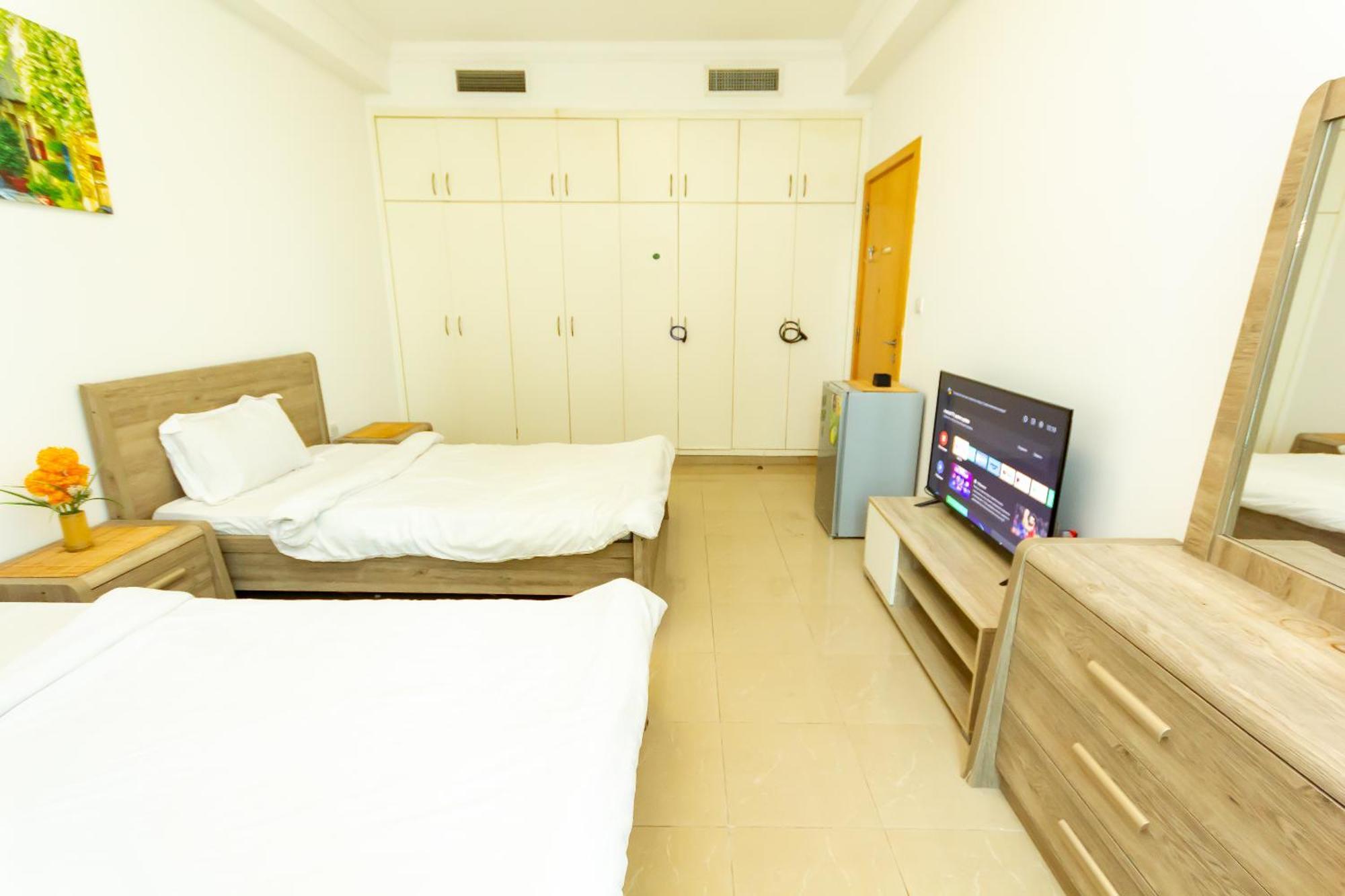 Big Rooms For ' Girls ' Only At Dubai, Marina Exterior photo