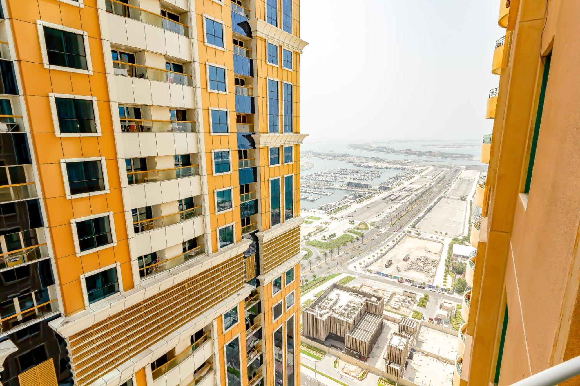 Big Rooms For ' Girls ' Only At Dubai, Marina Exterior photo