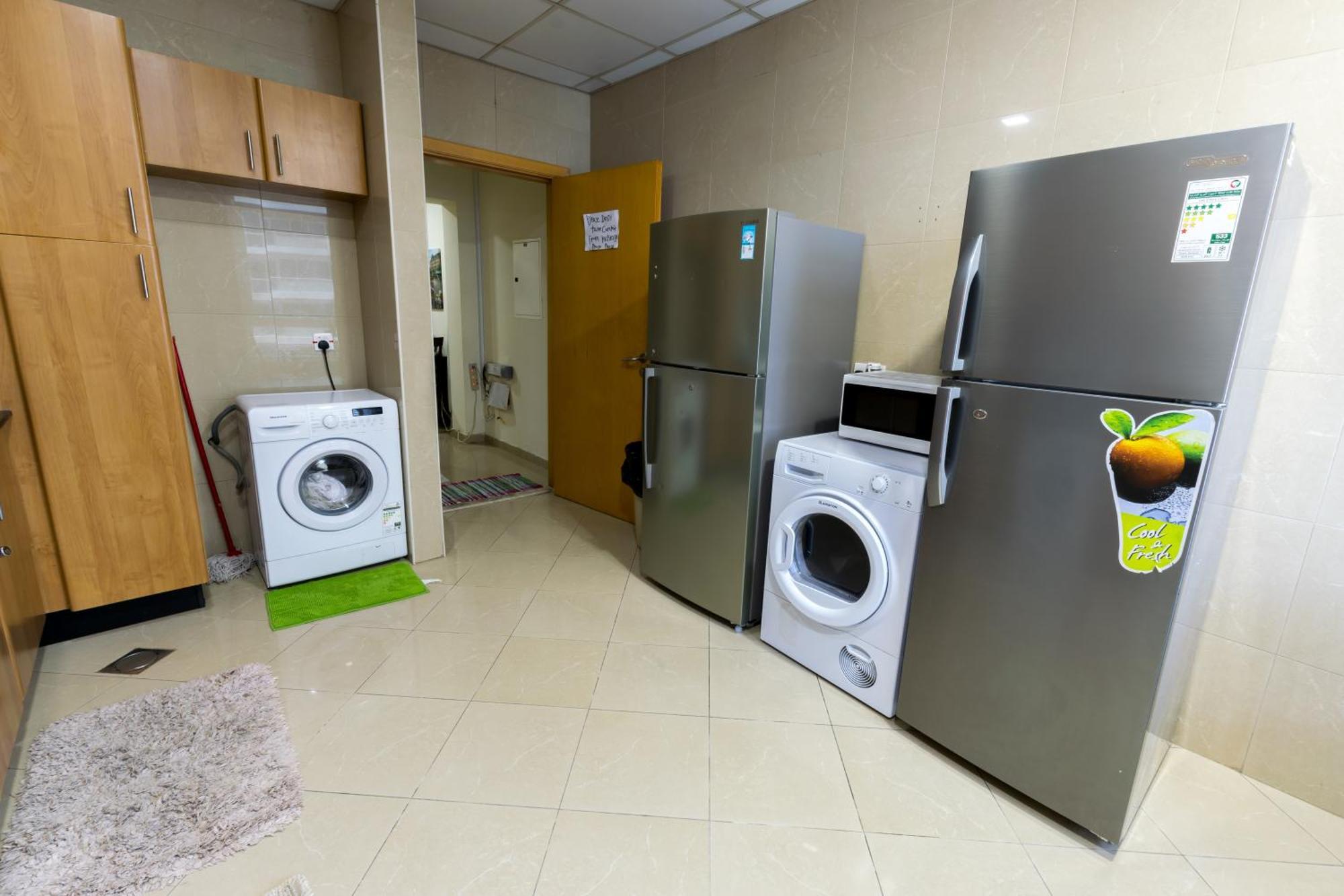Big Rooms For ' Girls ' Only At Dubai, Marina Exterior photo