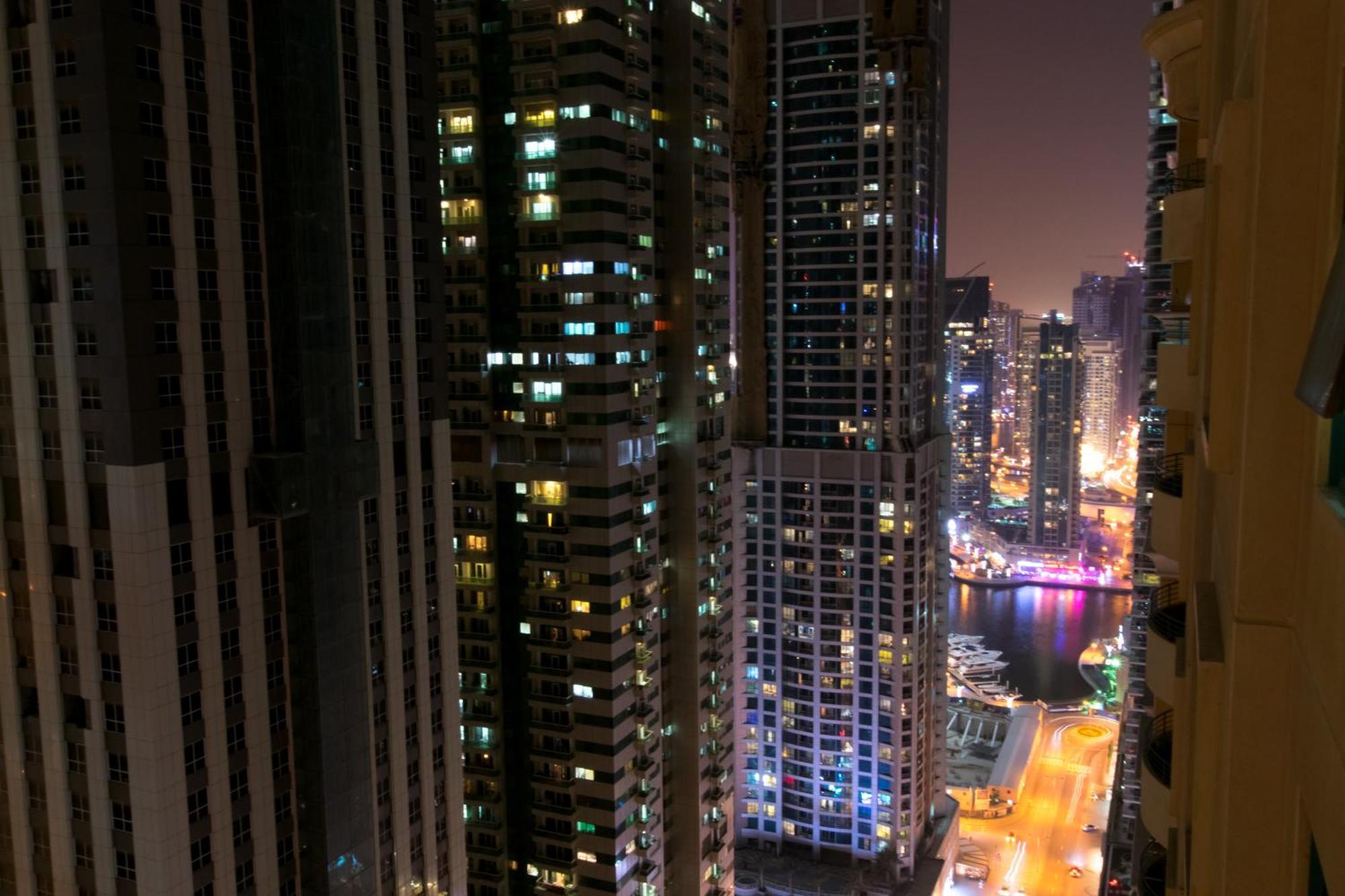 Big Rooms For ' Girls ' Only At Dubai, Marina Exterior photo